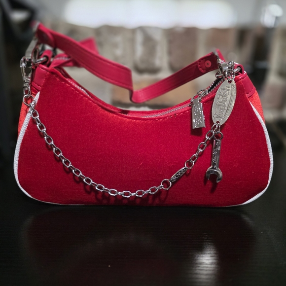 Von Dutch Red Velour Shoulder Bag - Picture 3 of 6